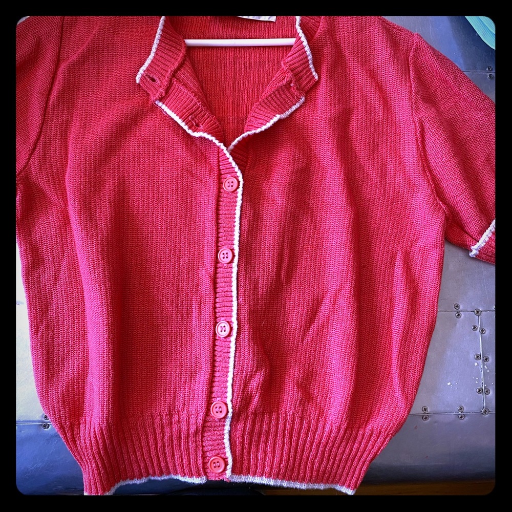 Short sleeve sweater